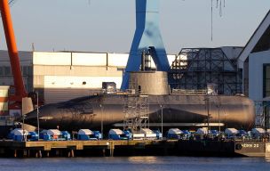 S41_Egyptian_submarine_of_German_submarine_class_209-1400mod_at_Kiel