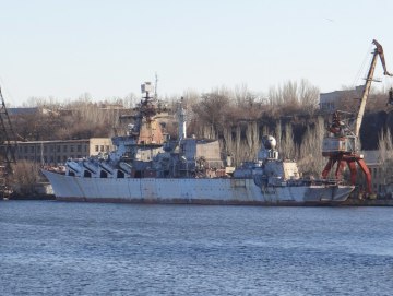 Ukrayina_at_Shipyard_imeni_61_Kommunara_Ingul_River_Nikolayev_7_December_2013
